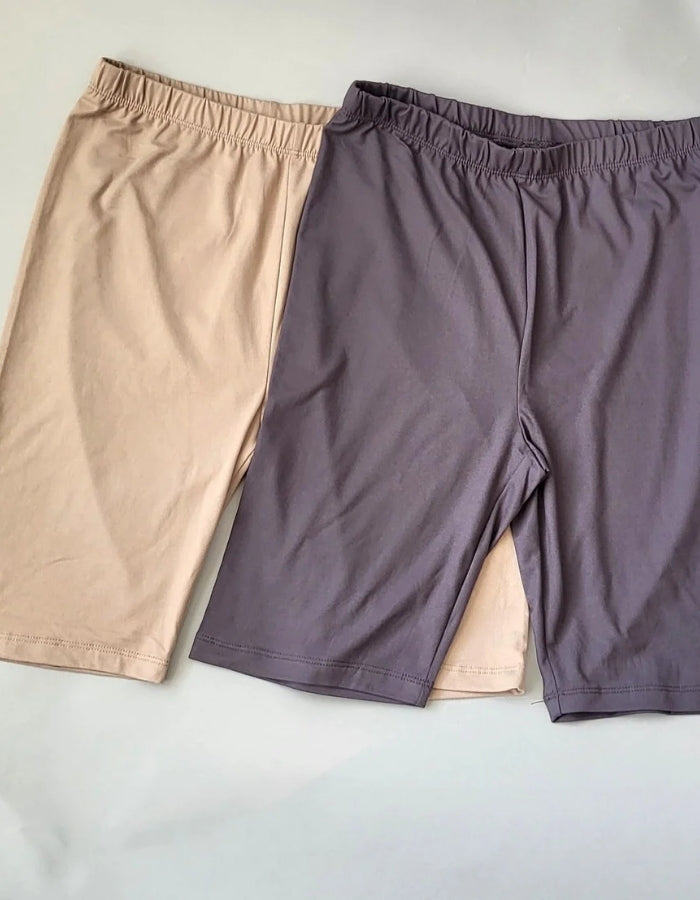 Microfiber biker shorts in ash mocha and ash grey